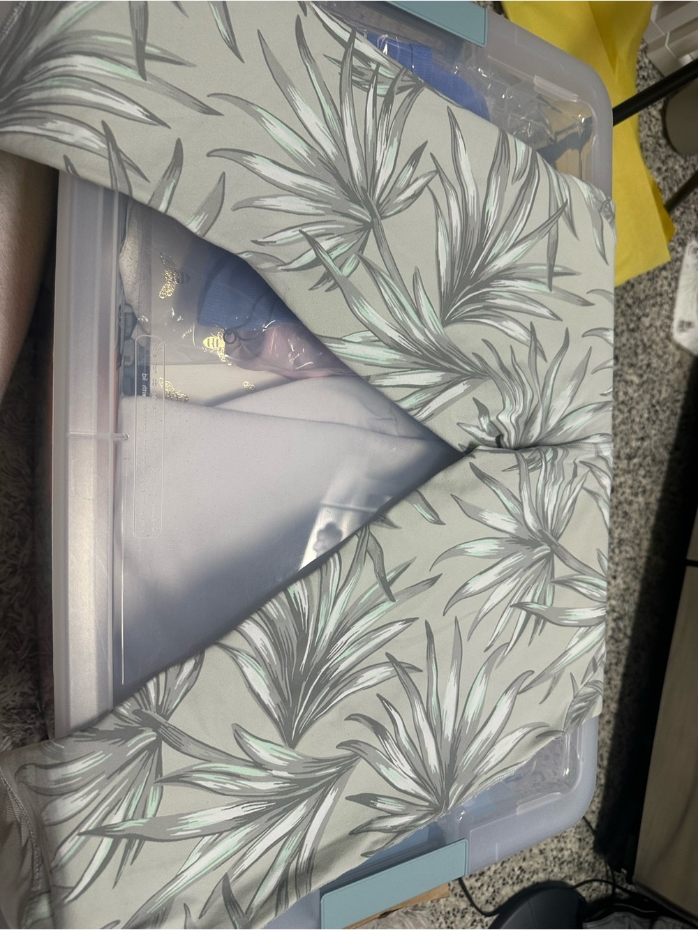 PINK Victoria's Secret Sage Green Palm Print Leggings & Top Set - Picture 7 of 9